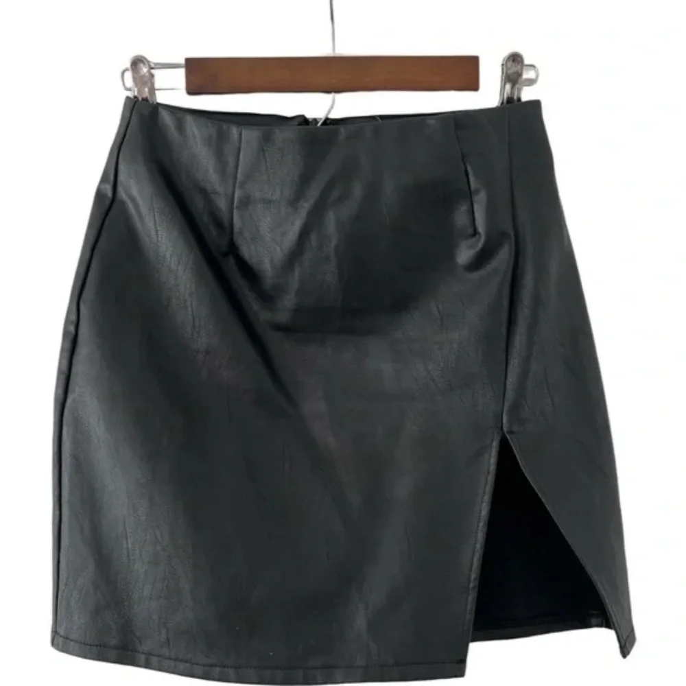 by the way. Faux Leather Black Mini Skirt - Picture 4 of 4